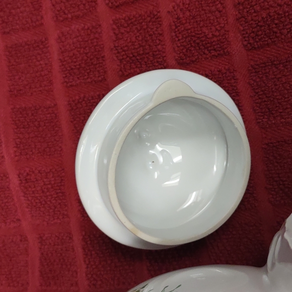 Vintage Alexander Haddon and sons porcelain teapot. Absolutely gorgeous! - Picture 5 of 7